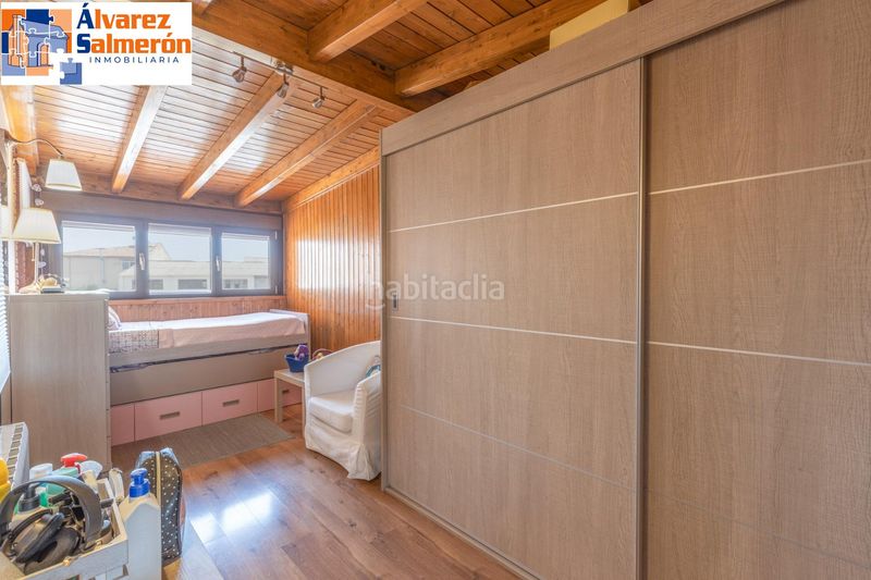 Foto efbe3fa1-764a-48fd-a8fd-f35e904c7cb3. Xalet amb calefacció aparcament piscina a La Zubia Ciudad Zubia (La)