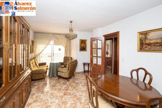 Flat  Calle calle poeta zorrilla. Piso de 3 dormitorios y terraza en zona poeta manuel de gongora
