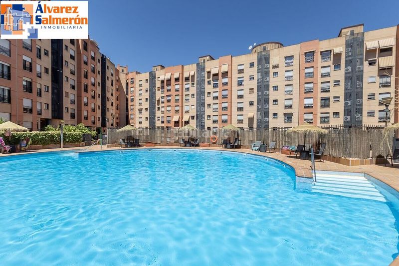 Foto 40299e18-04ff-4e8f-8993-3f4da00ec107. Pis amb calefacció aparcament piscina a Cerrillo de Maracena - Periodistas Granada