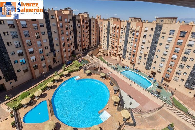 Foto f1d3702d-bf2f-41e6-ae6e-f5b406a1d1c5. Pis amb calefacció aparcament piscina a Cerrillo de Maracena - Periodistas Granada