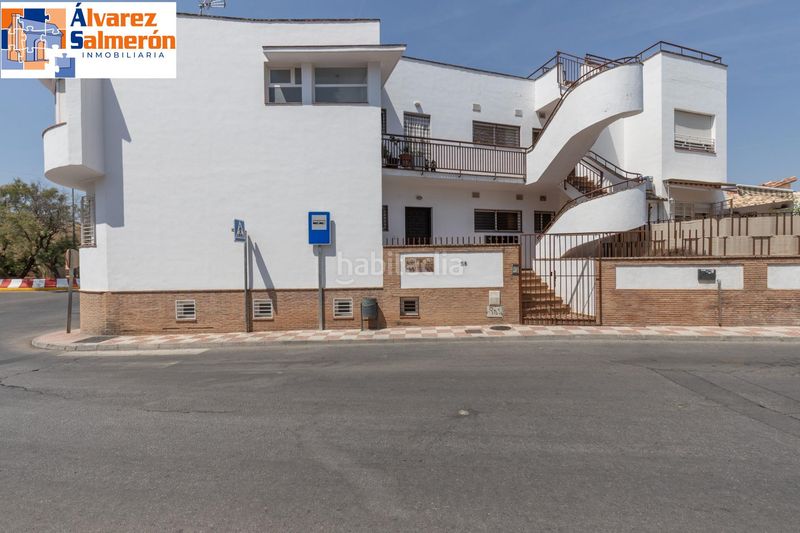Foto 2106bd3d-eebd-4430-a932-d7c2eff34424. Triplex with parking in Cájar