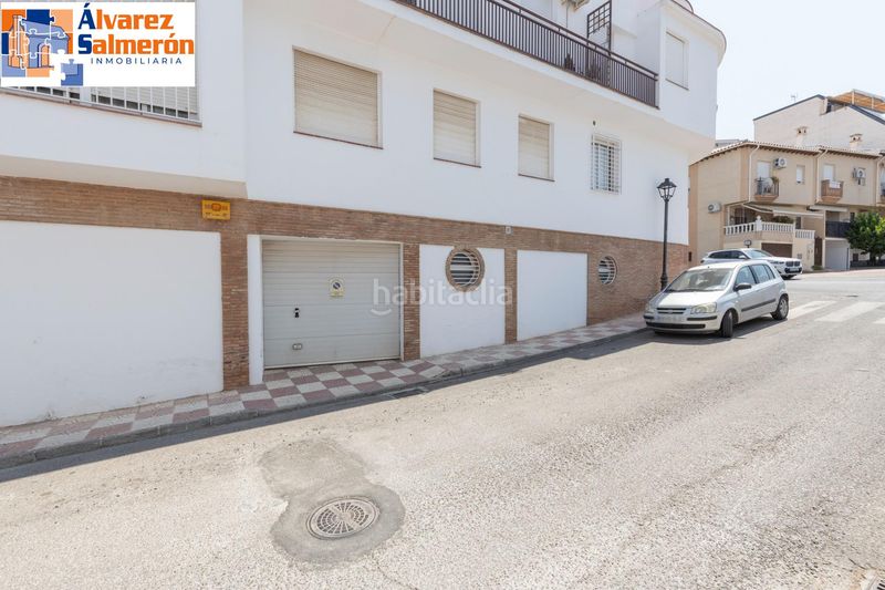 Foto a48cc6b7-2546-4734-830a-5df78fa5ee00. Triplex with parking in Cájar