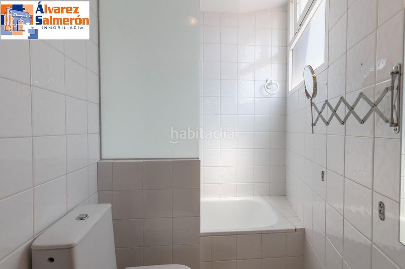 Foto ade2d68a-ede0-4dad-b9c9-272ea574f8a1. Triplex with parking in Cájar