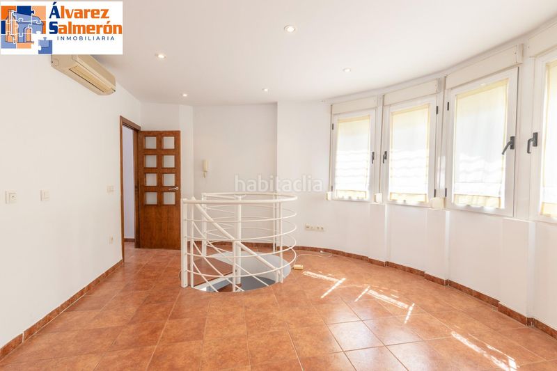 Foto b07b267f-2a28-40b3-9290-e308e3ed0e2e. Triplex with parking in Cájar