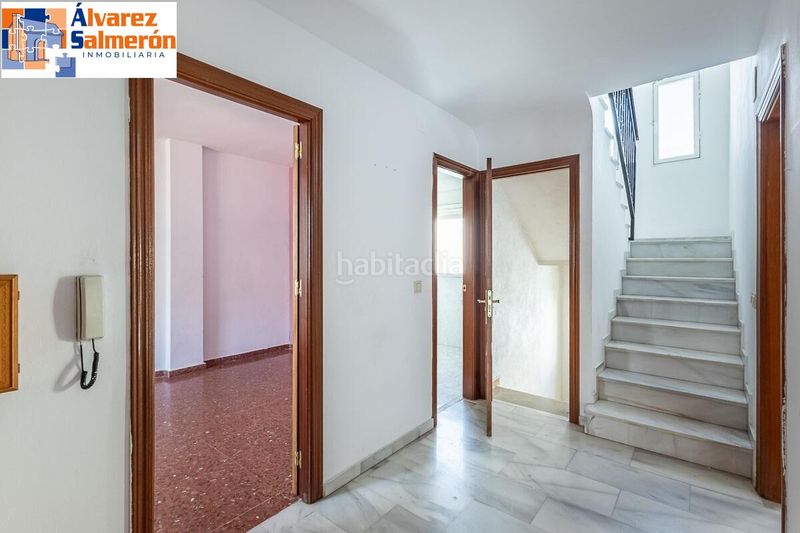 Foto 9a77dd44-5b01-46e0-b5fe-0decf943ff57. Casa adossada amb aparcament a Huétor Vega