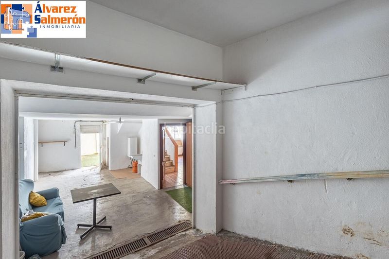 Foto f489e9e5-90f5-440a-a780-a227b9be72e5. Casa adossada amb aparcament a Huétor Vega