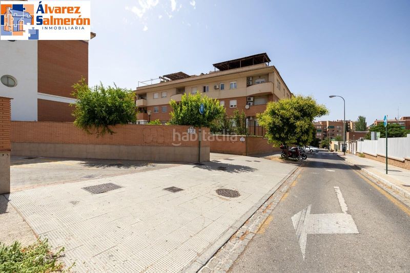 Foto d9b66253-191a-4590-b773-b8a554a7f508. Casa amb calefacció aparcament a Cervantes Granada