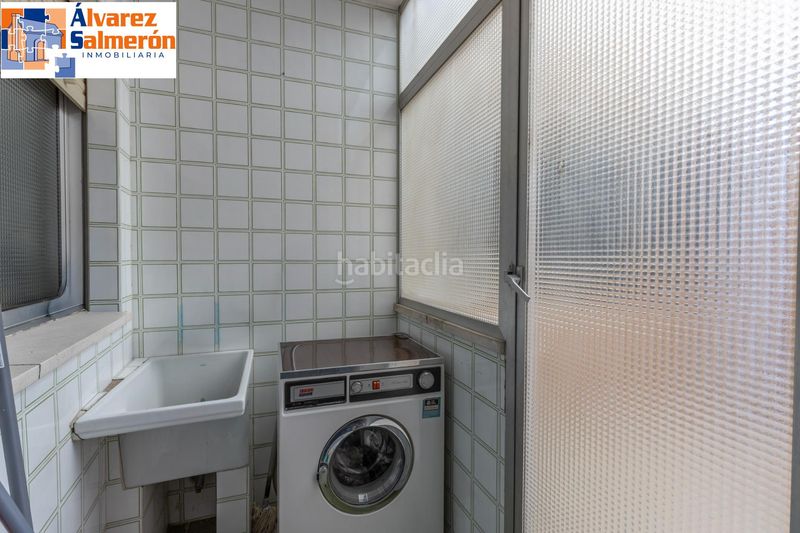 Foto a9de3753-d95d-4854-a8f3-4c2e33d64e0f. Pis amb calefacció aparcament a Fígares Granada