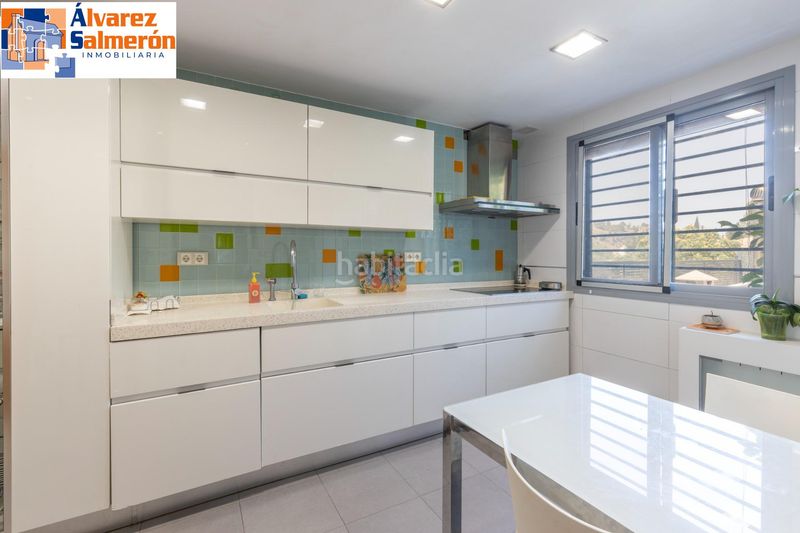 Foto 7a42face-5cb9-4ccf-85e6-00865729b533. Casa pareada exclusividad, diseño y calidad... en una espectacular unifamiliar pareada en carretera de la sierra. en Granada