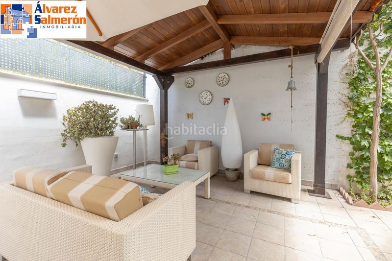 Foto c186195c-2287-4296-85d2-18c2d4125f41. Casa pareada exclusividad, diseño y calidad... en una espectacular unifamiliar pareada en carretera de la sierra. en Granada
