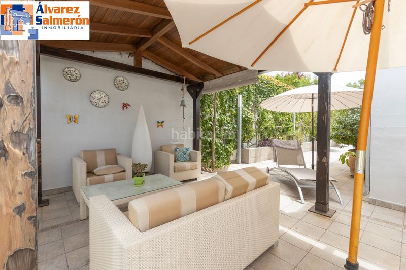Foto df84f37c-3379-436d-910b-a27f50b79ee1. Casa pareada exclusividad, diseño y calidad... en una espectacular unifamiliar pareada en carretera de la sierra. en Granada