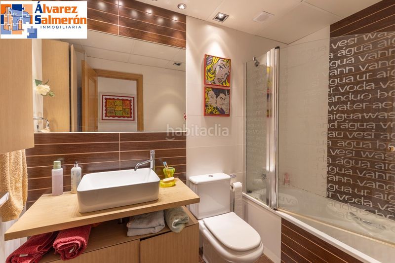 Foto ec07d0b0-05a1-4430-8754-6addde5c3014. Casa pareada exclusividad, diseño y calidad... en una espectacular unifamiliar pareada en carretera de la sierra. en Granada