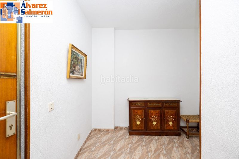 Foto 5d4856a9-478c-4721-9409-b59360e8d336. Pis amb calefacció a Centro - Sagrario Granada