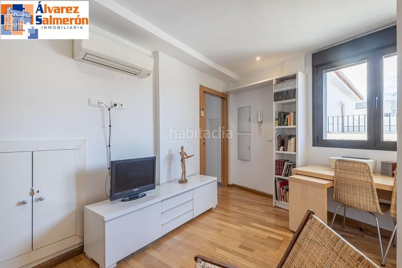 Foto 4dcd775e-547b-47d7-b930-6b04588d47a1. Edifici a Dílar