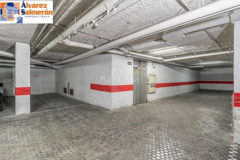 Foto fb22cf23-cb00-43bb-8ff4-6e1b843b647c. Planta baixa amb aparcament piscina a San Ildefonso Granada