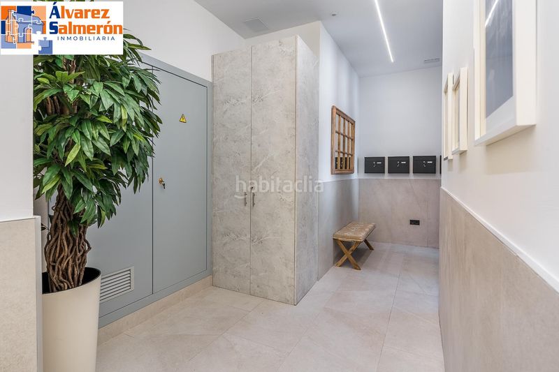 Foto 43858a04-964f-4aaa-b2a5-b5fd06f7d49b. Planta baixa amb aparcament piscina a San Ildefonso Granada