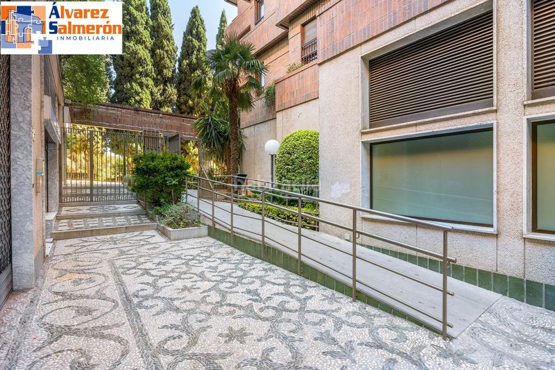 Foto 4b214e01-d9e7-484f-9f58-79480b8ea471. Planta baixa amb aparcament piscina a San Ildefonso Granada