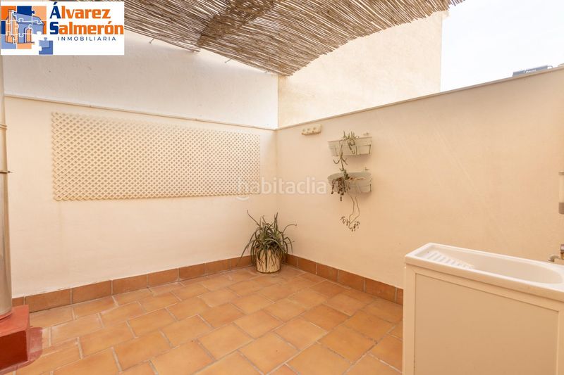 Foto 12bae086-04c7-495e-bb6e-317726ba448b. Casa adossada amb calefacció aparcament piscina a Santa Fe