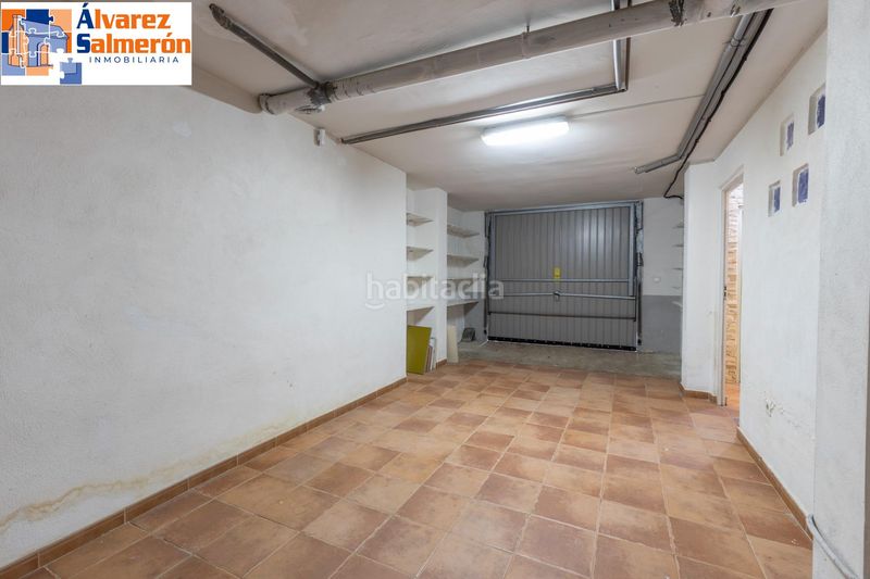 Foto 283bdd53-e660-47b2-9347-517dd4521784. Casa adossada amb calefacció aparcament piscina a Santa Fe