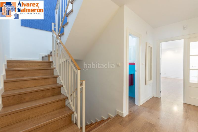 Foto 430d05c7-1132-41d6-9a15-a959d5b6fc9f. Casa adossada amb calefacció aparcament piscina a Santa Fe
