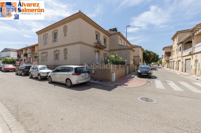 Foto b079cd44-ae35-49f8-a213-ee04388ab11e. Casa adossada amb calefacció aparcament piscina a Santa Fe