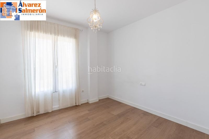 Foto dd1f81ff-cd48-4534-b180-902401d5a7e9. Casa adossada amb calefacció aparcament piscina a Santa Fe