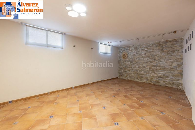 Foto ec41fb41-820e-4083-b496-eeedf2df4bec. Casa adossada amb calefacció aparcament piscina a Santa Fe