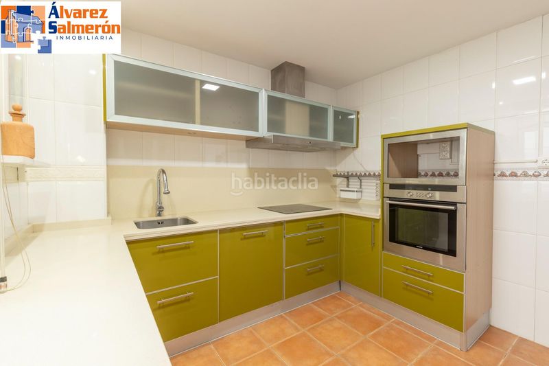 Foto ecacdf16-1540-4bfc-83c0-cf82487df2ec. Casa adossada amb calefacció aparcament piscina a Santa Fe