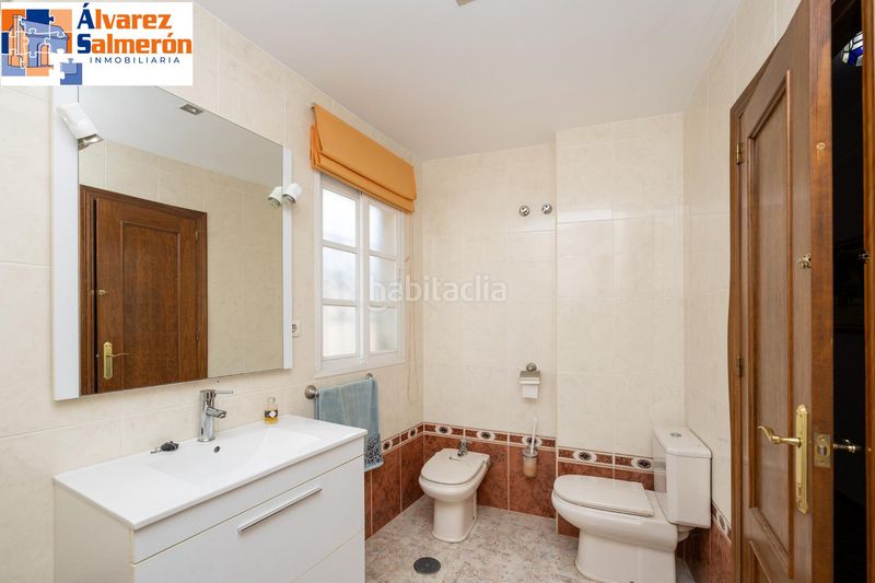 Foto 4a0cd83a-868d-4c74-97d3-0edf88f16564. Casa adossada amb calefacció aparcament a Motril ciudad Motril