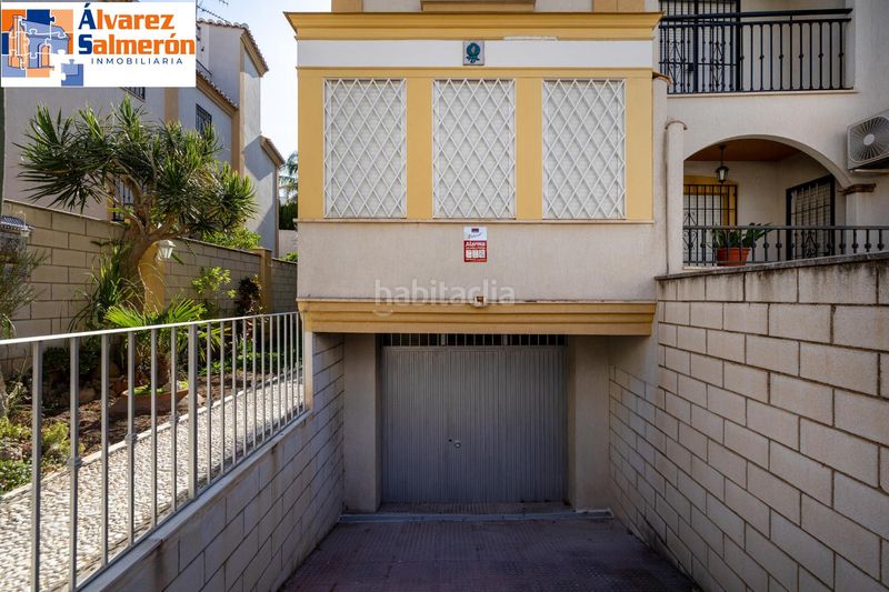 Foto 6ad2c0f1-1faa-4972-af0c-63410f4a4290. Casa adossada amb calefacció aparcament a Motril ciudad Motril