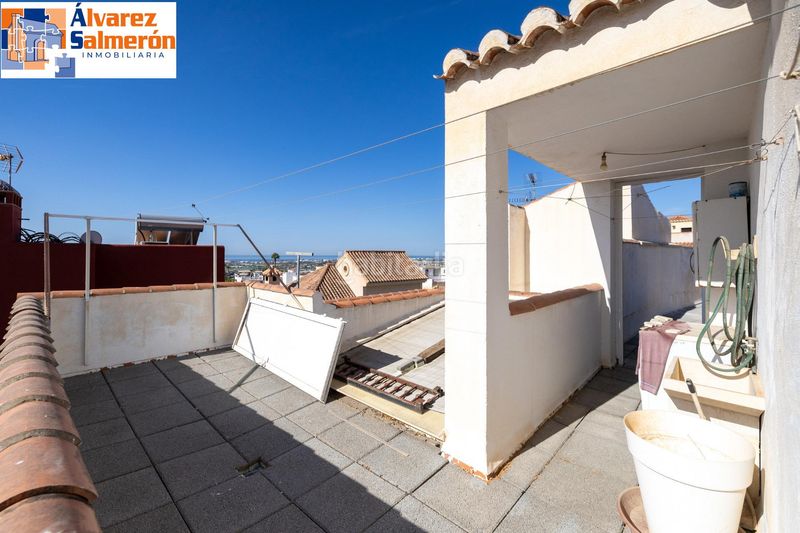 Foto e7829558-bc84-49c9-bc12-559e6ea2c71b. Casa adossada amb calefacció aparcament a Motril ciudad Motril