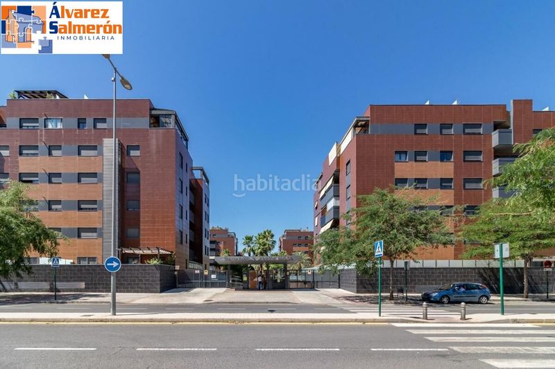 Foto 50c58159-b98a-4778-bf75-98e8799a10e7. Pis amb calefacció piscina a Parque Lagos Granada