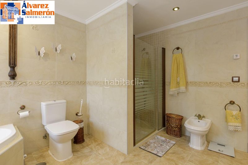 Foto 1d790b50-327d-4234-aafb-9afde08ee645. Casa aparellada amb aparcament piscina a Ogíjares