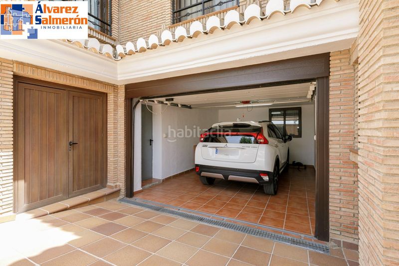 Foto 429012a9-ff02-43e7-8460-6ec3dffa0e8a. Casa aparellada amb aparcament piscina a Ogíjares
