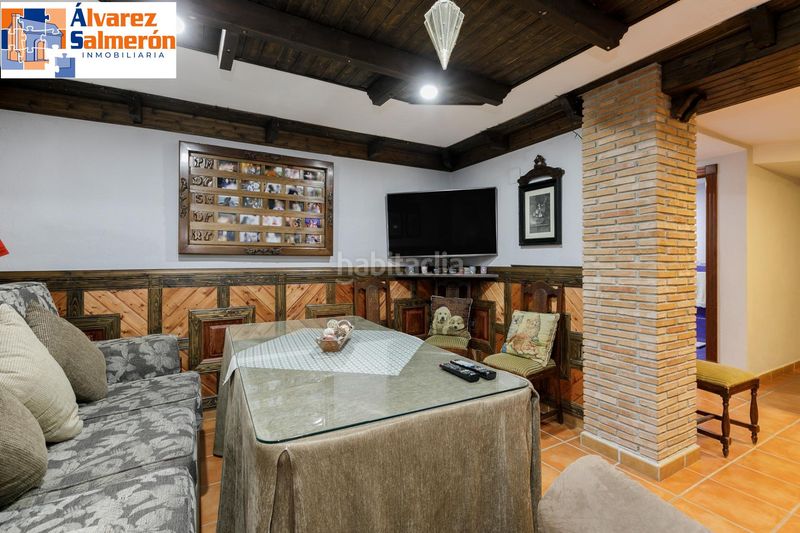 Foto 5f07a2a7-0fd9-4ae7-bca2-7d29380e003b. Casa aparellada amb aparcament piscina a Ogíjares