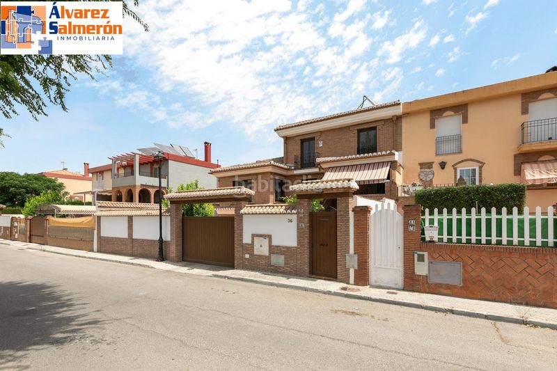 Foto 6c456dd8-90fb-43c7-b14d-f18f91d67550. Casa aparellada amb aparcament piscina a Ogíjares