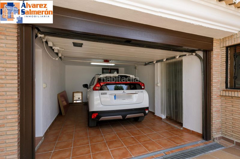 Foto 7a2c3e08-f98f-47b5-b14b-fdfbae4fa43c. Casa aparellada amb aparcament piscina a Ogíjares