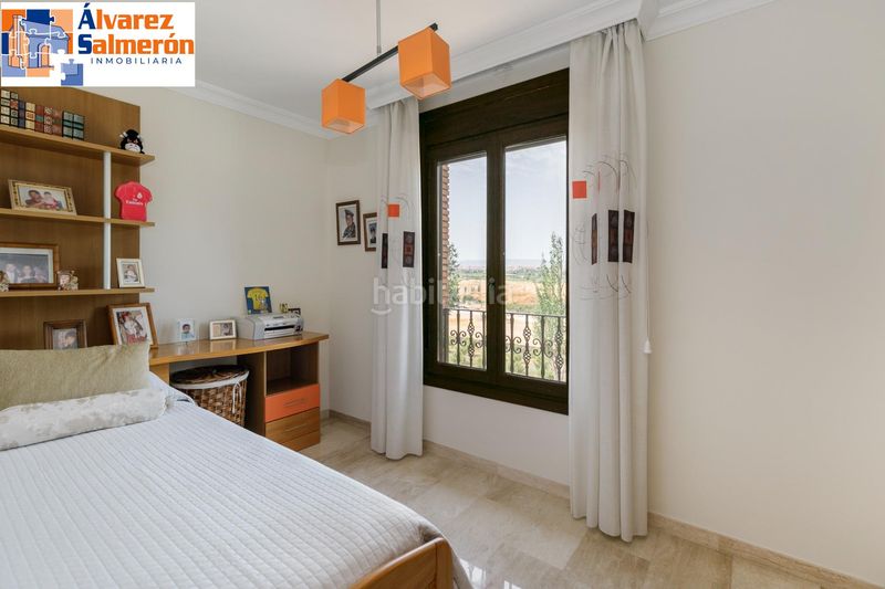 Foto df7e3fe1-2e2a-45aa-94bc-2ee6cc26ec0c. Casa aparellada amb aparcament piscina a Ogíjares