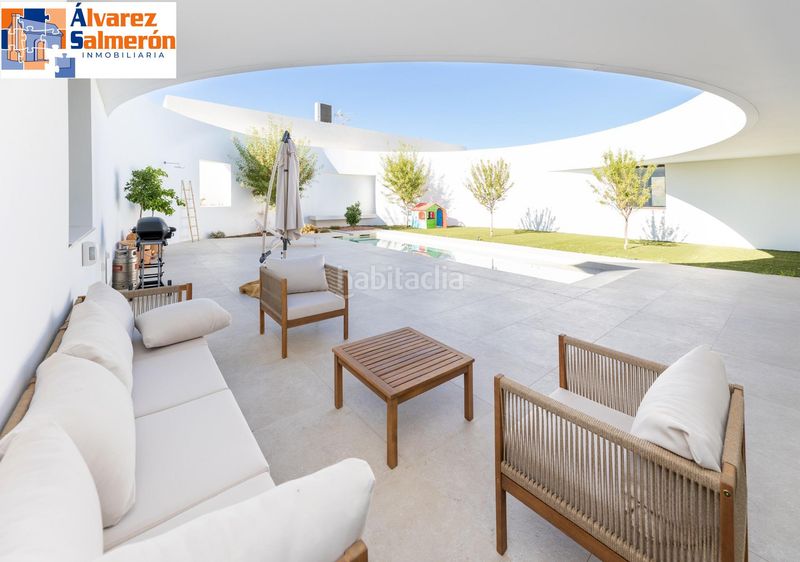Foto b18a3676-f7f5-44a1-9cba-c415009dc47a. Casa amb calefacció aparcament piscina a Albolote