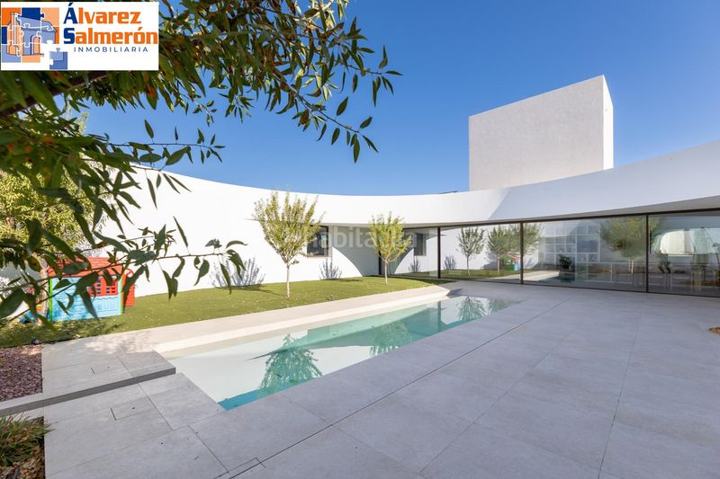 Foto c1162730-46a8-4675-866d-4fa43a773d35. Casa amb calefacció aparcament piscina a Albolote