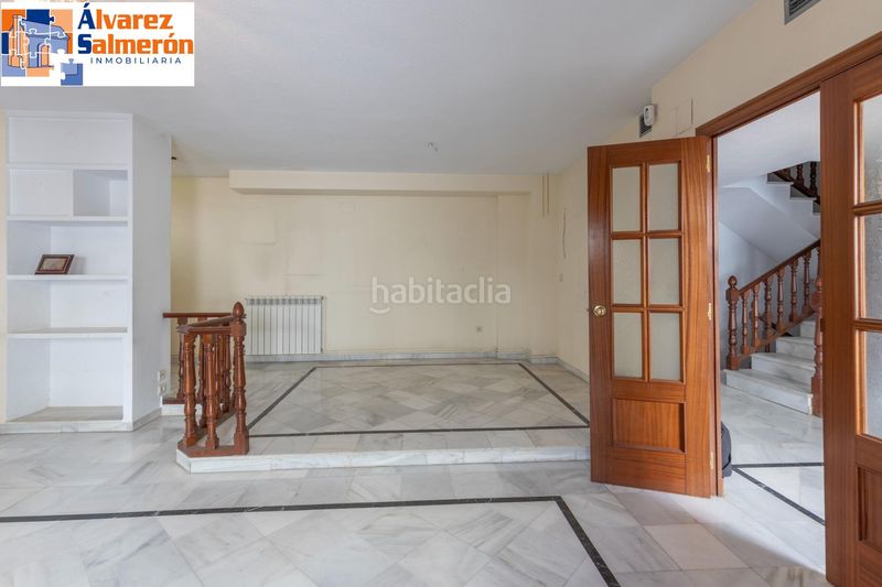 Foto 24838eb3-548d-4258-a866-d0593bb48595. Casa aparellada amb calefacció aparcament piscina a Granada