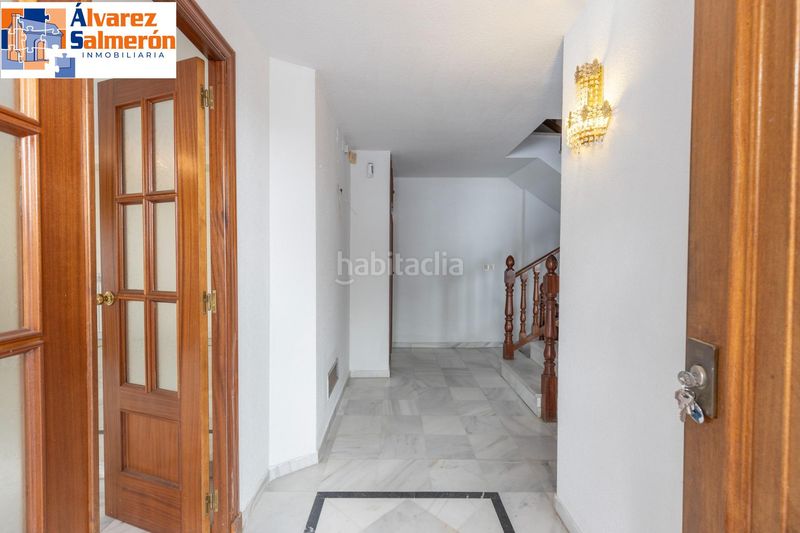 Foto 3be93ced-1516-4a42-a7ad-b7f2f8885dbc. Casa aparellada amb calefacció aparcament piscina a Granada