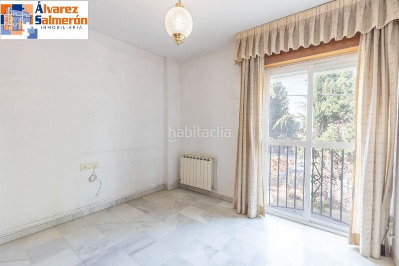 Foto 49df4b72-03e4-45e4-bf15-4677e85f67b6. Casa aparellada amb calefacció aparcament piscina a Granada