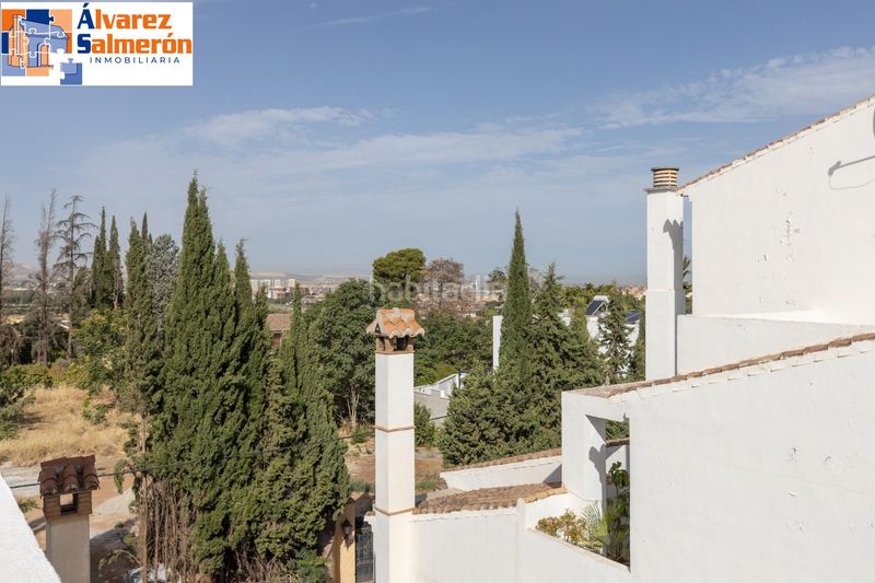 Foto 5b5efe5e-c372-4471-950c-a9033ebd5a43. Casa aparellada amb calefacció aparcament piscina a Granada