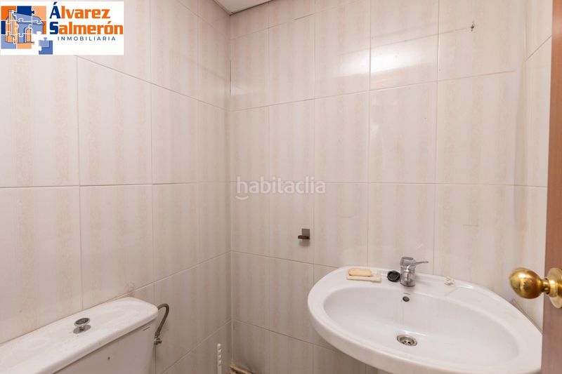 Foto 62d416df-3bea-46b0-a661-91e5cb6bd6ad. Casa aparellada amb calefacció aparcament piscina a Granada