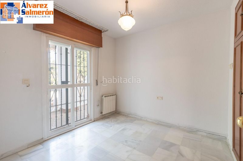 Foto 6872de06-3928-463e-b5ff-2225fbe6206d. Casa aparellada amb calefacció aparcament piscina a Granada