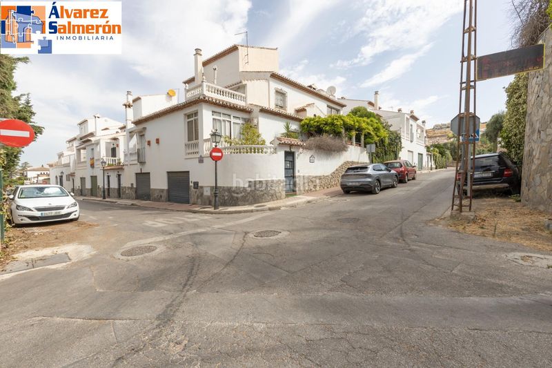 Foto 78da304f-37ae-4da3-8bd4-484c45bf4de3. Casa aparellada amb calefacció aparcament piscina a Granada