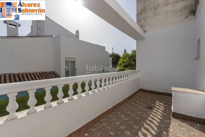 Foto 878c88da-8f0f-4005-852b-aee37f24c9a0. Casa aparellada amb calefacció aparcament piscina a Granada