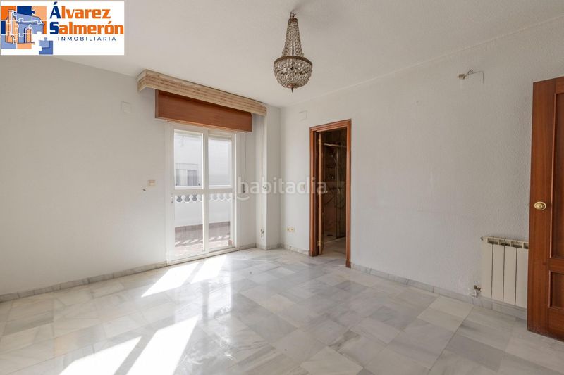 Foto bce219a0-5500-462c-be4f-3e84ae807e5c. Casa aparellada amb calefacció aparcament piscina a Granada