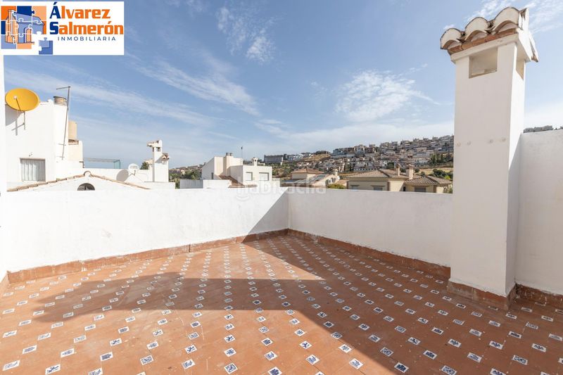 Foto cd9ac53a-c680-4952-978e-6efc0e39039c. Casa aparellada amb calefacció aparcament piscina a Granada